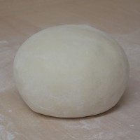 かがみ餅…ではなくて、製麺前のうどん玉。