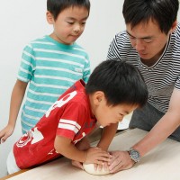 3 手打うどん作り体験教室 2015年6月 3.jpg – イリコスキー製麺所