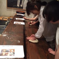 パンとごはん3 出張手打ちうどん作り体験 2015年6月16日 943cf871510d89dcefd3a603349b533b.jpg – イリコスキー製麺所
