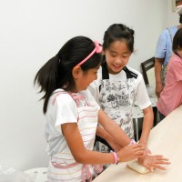 2 手打うどん作り体験教室 2015年7月 21.jpg – イリコスキー製麺所