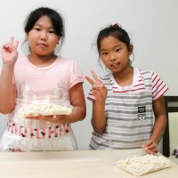 2 手打うどん作り体験教室 2015年7月 22.jpg – イリコスキー製麺所