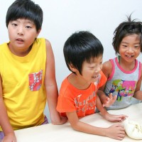 8 手打うどん作り体験教室 2015年8月 8.jpg – イリコスキー製麺所