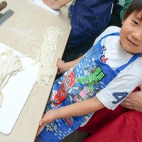1 手打うどん作り体験教室 2015年9月 15.jpg – イリコスキー製麺所