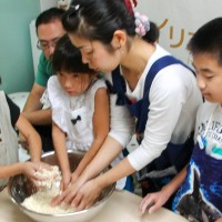 2 手打うどん作り体験教室 2015年9月 23.jpg – イリコスキー製麺所