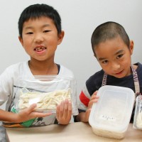 20151005-7 手打うどん作り体験教室 2015年10月 20151005-7.jpg – イリコスキー製麺所