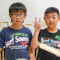 2 手打うどん作り体験教室 2015年10月 21.jpg – イリコスキー製麺所