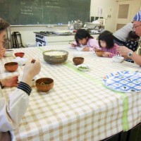 10 出張手打ちうどん作り体験 2014年11月22日 10.jpg – イリコスキー製麺所