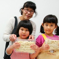 3 手打うどん作り体験教室 2015年11月 311.jpg – イリコスキー製麺所