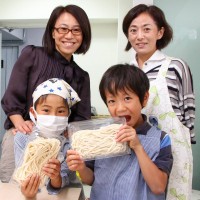 5 手打うどん作り体験教室 2015年11月 54.jpg – イリコスキー製麺所