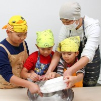 8 手打うどん作り体験教室 2015年11月 85.jpg – イリコスキー製麺所