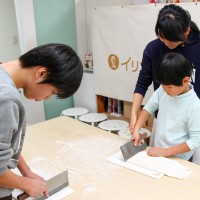 20151213-1 手打うどん作り体験教室 2015年12月 20151213-1.jpg – イリコスキー製麺所