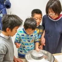 20151223-0 手打うどん作り体験教室 2015年12月 20151223-0.jpg – イリコスキー製麺所