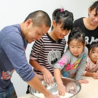 3 手打うどん作り体験教室 2015年11月 3.jpg – イリコスキー製麺所