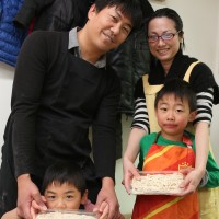 20160207-11 手打うどん作り体験教室 2016年2月 20160207-11.jpg – イリコスキー製麺所