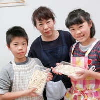 20160328-7 手打うどん作り体験教室 2016年3月 20160328-7.jpg – イリコスキー製麺所