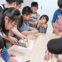 20160429-12 手打うどん作り体験教室 2016年4月 20160429-12.jpg – イリコスキー製麺所