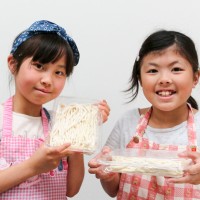 20160530-7 手打うどん作り体験教室 2016年5月 20160530-7.jpg – イリコスキー製麺所