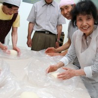 20160607-1 手打うどん作り体験教室 2016年6月 20160607-1.jpg – イリコスキー製麺所