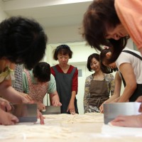 20160723-5 手打うどん作り体験教室 2016年7月 20160723-5.jpg – イリコスキー製麺所