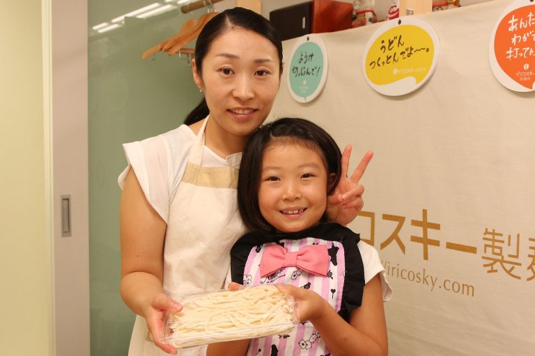 仲良しさんが集まってくれる場所ってうれしいですね 手打ちうどん作り体験教室 2016年9月 20160926-2.jpg – イリコスキー製麺所