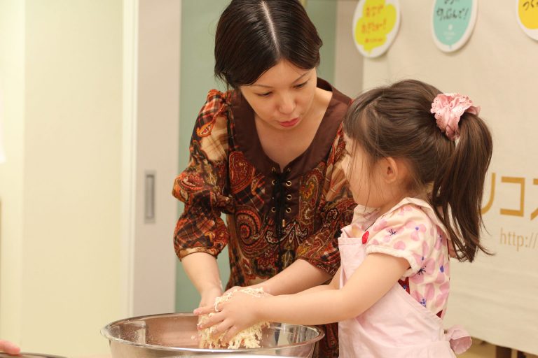 仲良しさんが集まってくれる場所ってうれしいですね 手打ちうどん作り体験教室 2016年9月 20161002-6.jpg – イリコスキー製麺所
