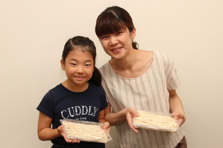 仲良しさんが集まってくれる場所ってうれしいですね 手打ちうどん作り体験教室 2016年9月 20161003-14.jpg – イリコスキー製麺所