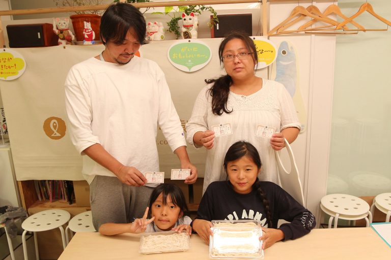 仲良しさんが集まってくれる場所ってうれしいですね 手打ちうどん作り体験教室 2016年9月 20161003-19.jpg – イリコスキー製麺所