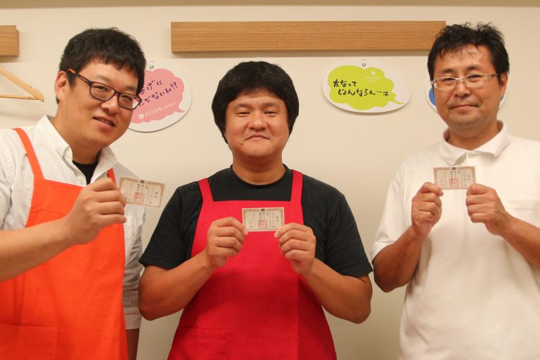 仲良しさんが集まってくれる場所ってうれしいですね 手打ちうどん作り体験教室 2016年9月 20161011-4.jpg – イリコスキー製麺所