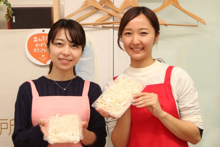 沖縄からの、そして80歳のお客さま 手打ちうどん作り体験教室 2016年10月 20161016-5.jpg – イリコスキー製麺所