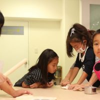 20161016-7 手打ちうどん作り体験教室 2016年10月 20161016-7.jpg – イリコスキー製麺所