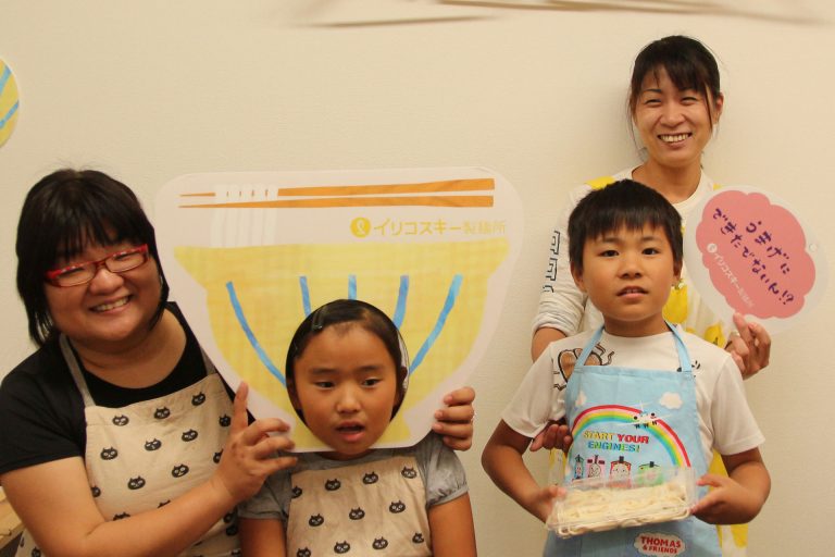 沖縄からの、そして80歳のお客さま 手打ちうどん作り体験教室 2016年10月 20161017-5.jpg – イリコスキー製麺所