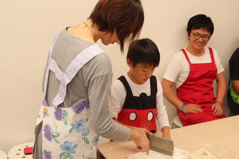 出張体験教室の下見に 手打ちうどん作り体験教室 2016年10月 20161030-13.jpg – イリコスキー製麺所