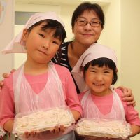 20161030-6 手打ちうどん作り体験教室 2016年10月 20161030-6.jpg – イリコスキー製麺所