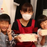 20161030-7 手打ちうどん作り体験教室 2016年10月 20161030-7.jpg – イリコスキー製麺所