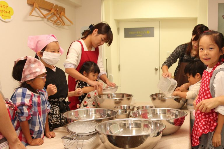 耳元でささやくのはご遠慮くださいｗ 手打ちうどん作り体験教室 2016年11月 20161115-1.jpg – イリコスキー製麺所