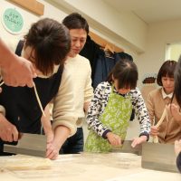 20161224-10 手打ちうどん作り体験教室 2016年12月 20161224-10.jpg – イリコスキー製麺所