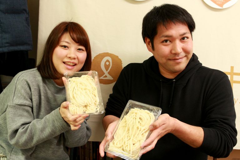 今日もにぎやか！おいしいうどんができました 手打ちうどん作り体験教室 2016年12月 20161224-13.jpg – イリコスキー製麺所