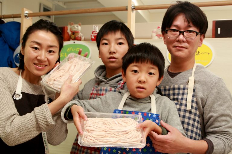 きれいなお団子、できました 手打ちうどん作り体験教室 2016年12月 20161226-4.jpg – イリコスキー製麺所