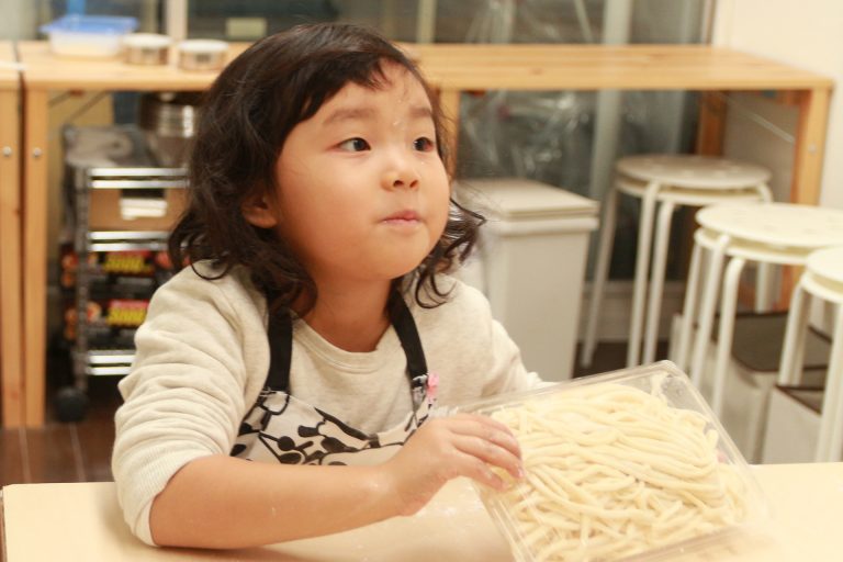 きれいなお団子、できました 手打ちうどん作り体験教室 2016年12月 20161227-2.jpg – イリコスキー製麺所