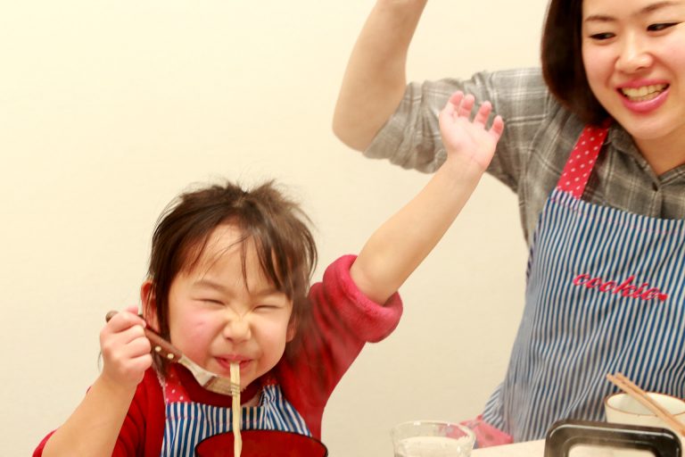 きれいなお団子、できました 手打ちうどん作り体験教室 2016年12月 20161229-16-2.jpg – イリコスキー製麺所