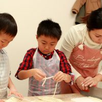 2 手打ちうどん作り体験教室 2017年1月 2.jpg – イリコスキー製麺所