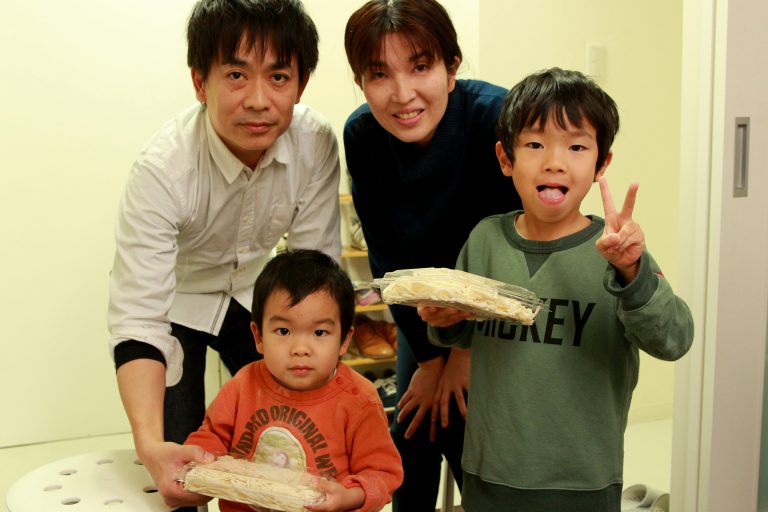 帰省先からお戻りになる前に 手打ちうどん作り体験教室 2017年1月 20170108-10.jpg – イリコスキー製麺所