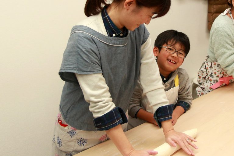 ご近所さん、ありがとうございます！ 手打ちうどん作り体験教室 2017年1月 20170128-8.jpg – イリコスキー製麺所