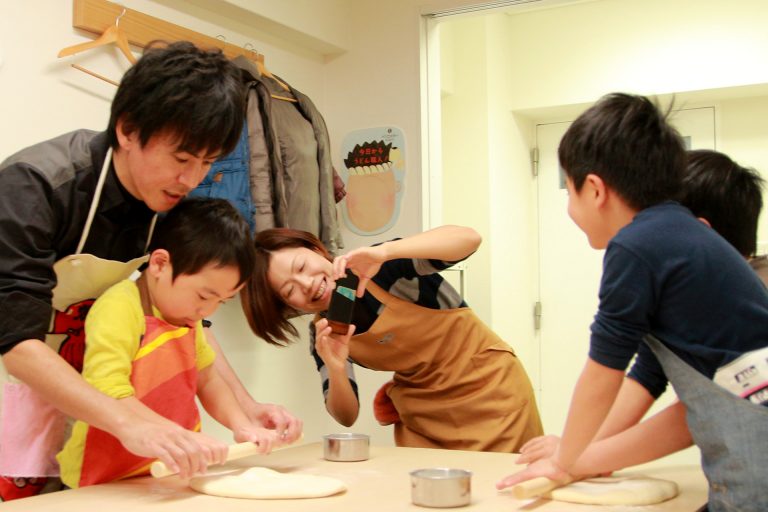 ご近所さん、ありがとうございます！ 手打ちうどん作り体験教室 2017年1月 20170129-13.jpg – イリコスキー製麺所