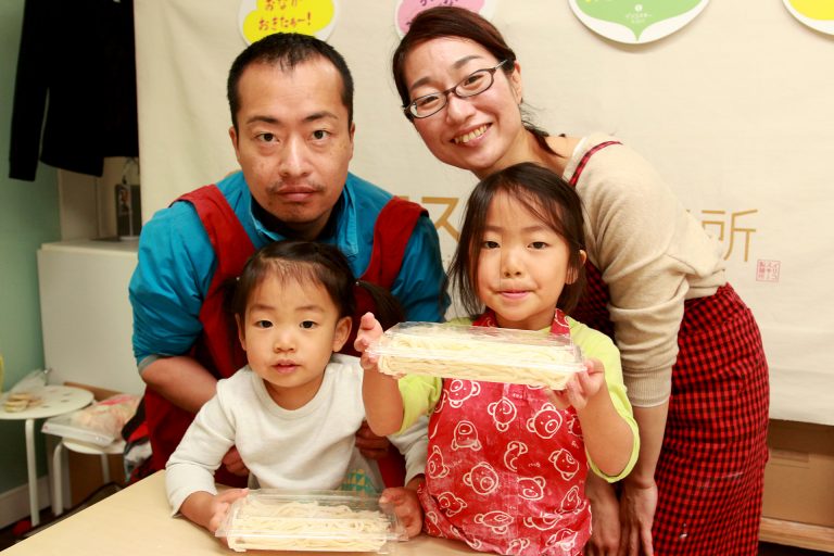 ご近所さん、ありがとうございます！ 手打ちうどん作り体験教室 2017年1月 20170129-5.jpg – イリコスキー製麺所