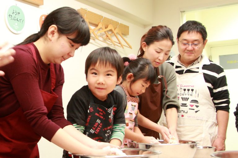 ご近所さん、ありがとうございます！ 手打ちうどん作り体験教室 2017年1月 20170205-3.jpg – イリコスキー製麺所