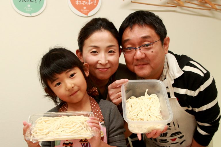 ご近所さん、ありがとうございます！ 手打ちうどん作り体験教室 2017年1月 20170205-8.jpg – イリコスキー製麺所
