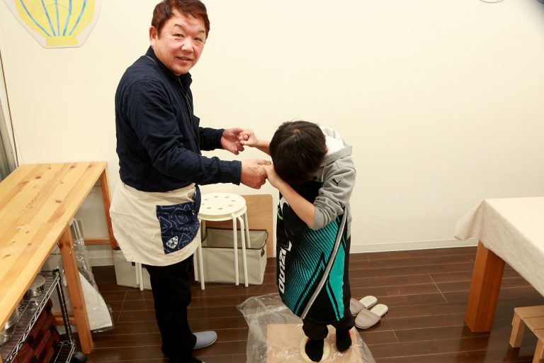 おうどんの忘れ物は悲しすぎ… 手打ちうどん作り体験教室 2017年2月 20170211-1.jpg – イリコスキー製麺所