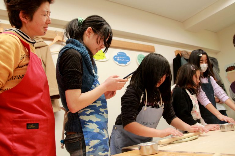 おうどんの忘れ物は悲しすぎ… 手打ちうどん作り体験教室 2017年2月 20170219-10.jpg – イリコスキー製麺所