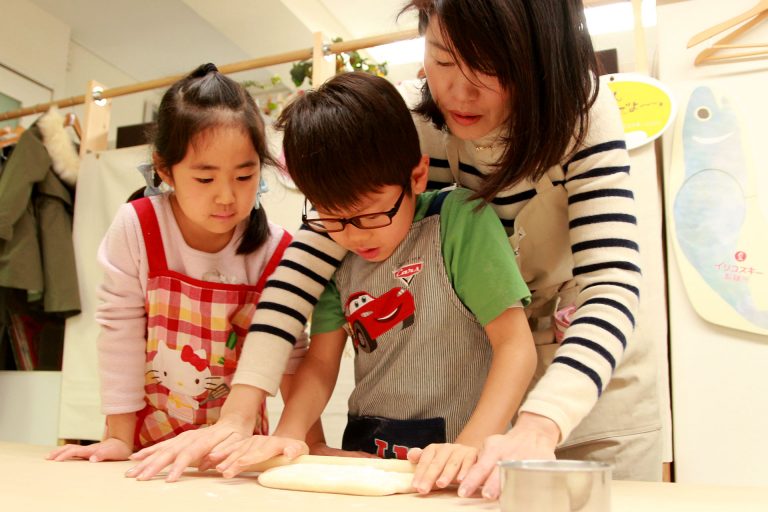 おうどんの忘れ物は悲しすぎ… 手打ちうどん作り体験教室 2017年2月 20170220-2.jpg – イリコスキー製麺所